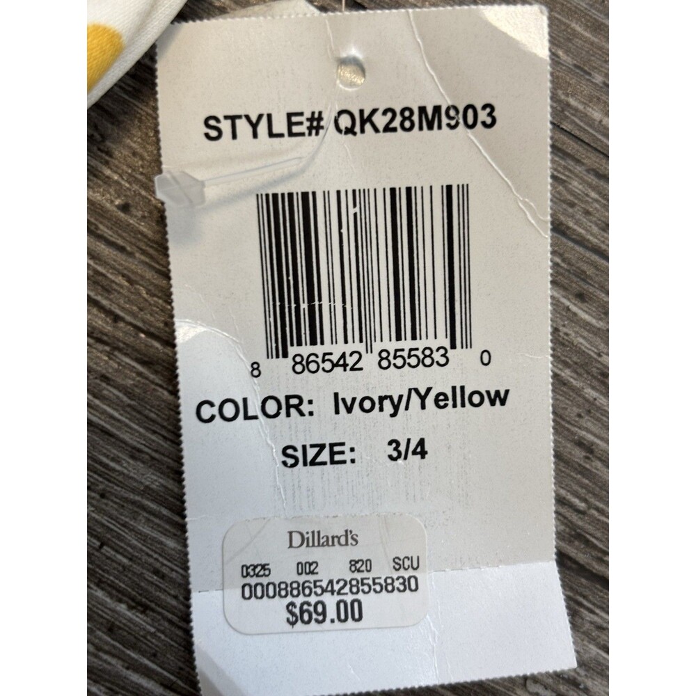 B Darlin Juniors' Yellow Floral Dress Off-the-shoulder Neckline Size 3/4 - Picture 9 of 9